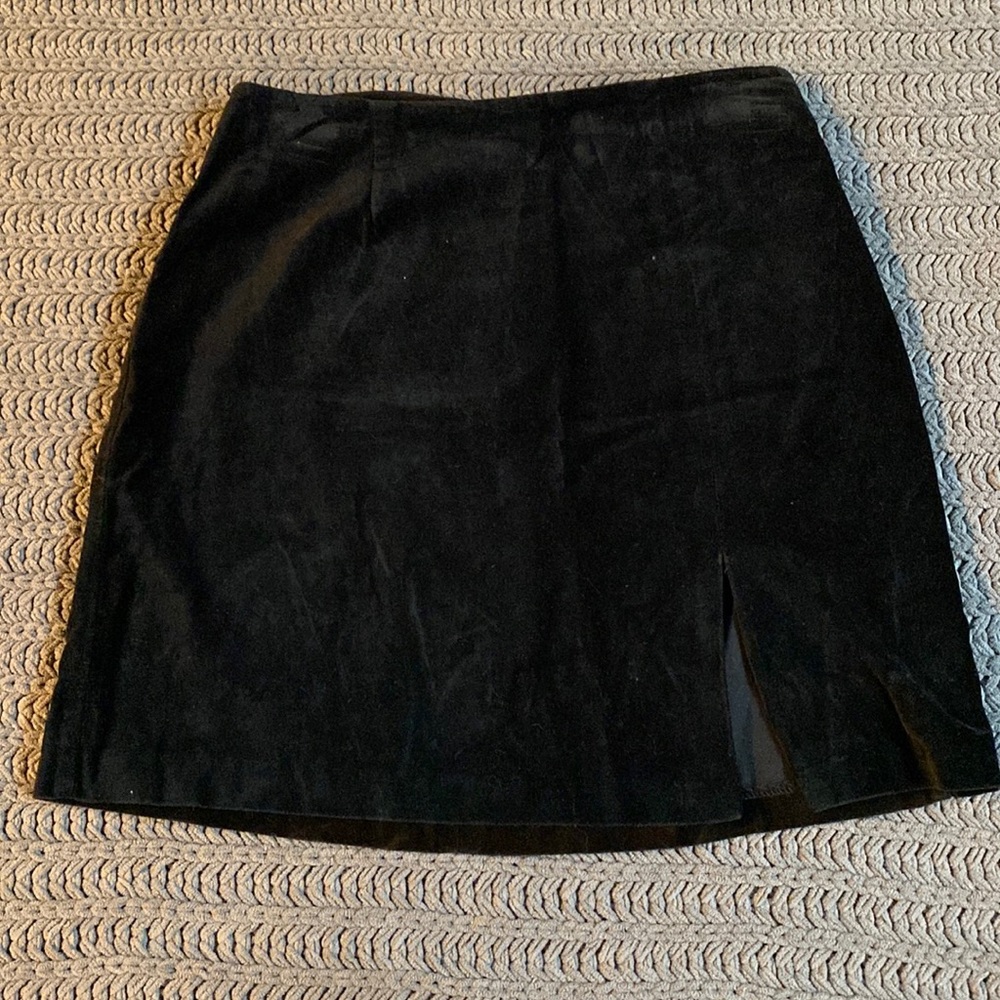 Velvet slit leg mini skirt black